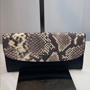 Coach J1632-F57592 Black and White Snakeskin Wallet